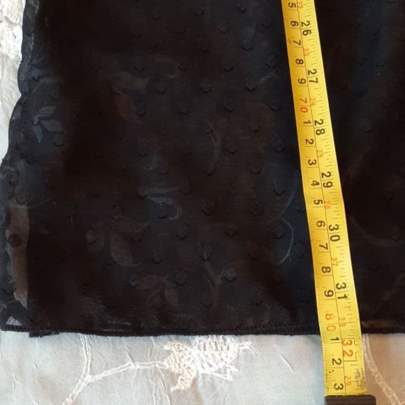 LAKE MATLEYsize S blouse the color black - Picture 6 of 8